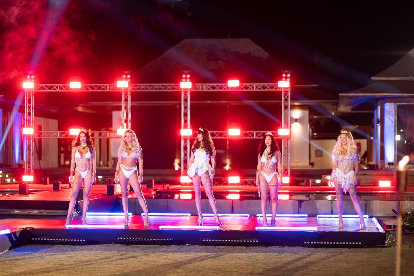 Premiera Insula Iubirii, lider detașat de audiență! În această seară, la Antena 1 și pe AntenaPLAY, cele cinci cupluri vor cunoaște Ispitele sezonului 9!