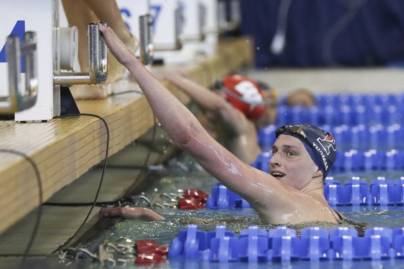 Comitetul Olimpic American interzice participarea sportivilor transgender la probe feminine