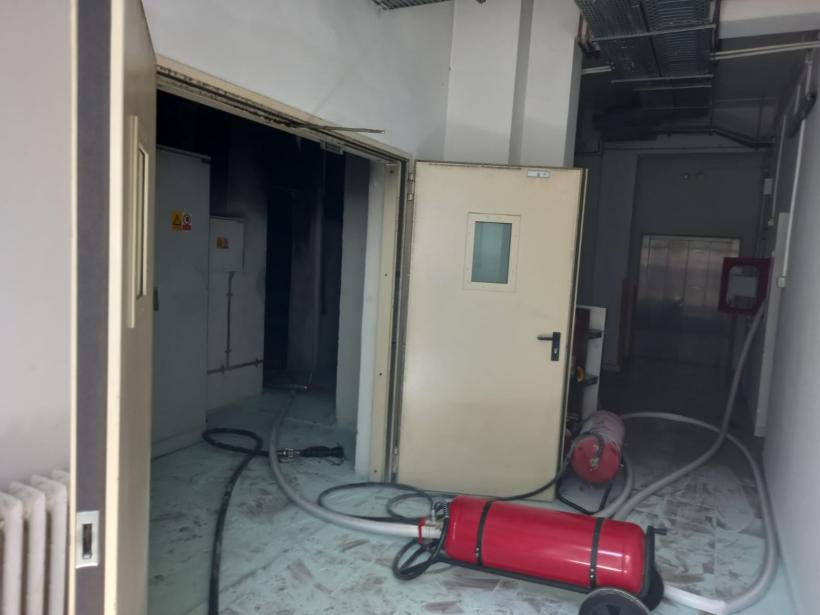 Incendiu la Maternitatea Cuza Vodă din Iași. O gravidă în travaliu, transferată 18964084