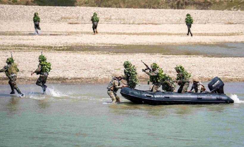 Armata României a evitat întoarcerea la praștie: India ne vinde pulbere. Sindicatele, pregătite să iasă în stradă 18964636