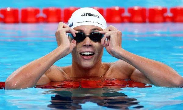 David Popovici s-a calificat cu cel mai bun timp în semifinala probei de 100 m liber la Mondiale