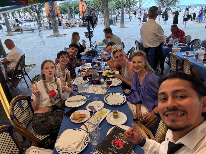 Emilian, vacanță memorabilă după un sezon intens în Ana, Mi-ai fost scrisă în ADN 18965048