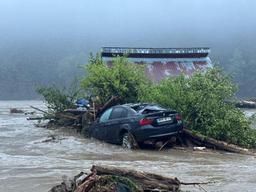 Furtuna a făcut prăpăd în România. 32 de localități din 16 județe au fost afectate 18965043