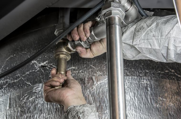 Impactul amânării reparațiilor sanitare asupra bugetului tău