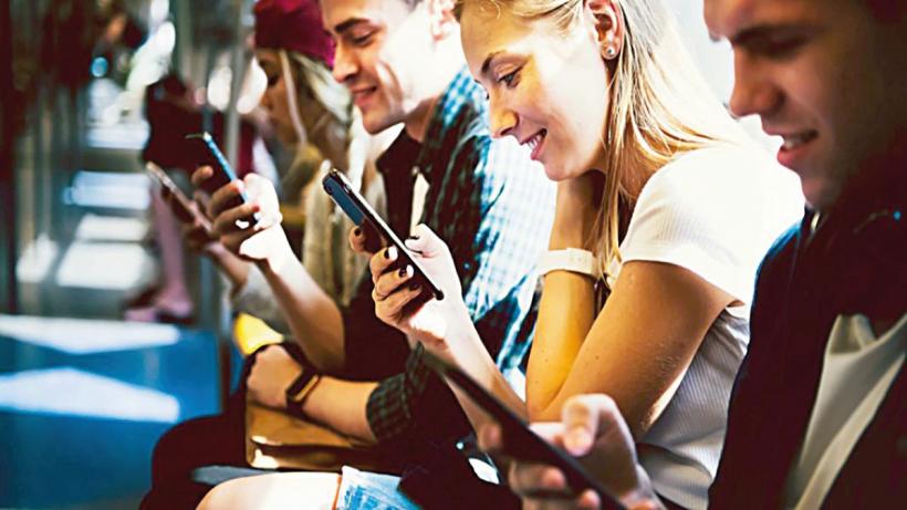 Dialog trepidant cu istoricul Adrian Majuru: „Generaţiile Z și Y vor înlocui taberele politice, asanând imoralitatea de azi. Vor sparge şi anihila clientelismul și nepotismul!” 18965141