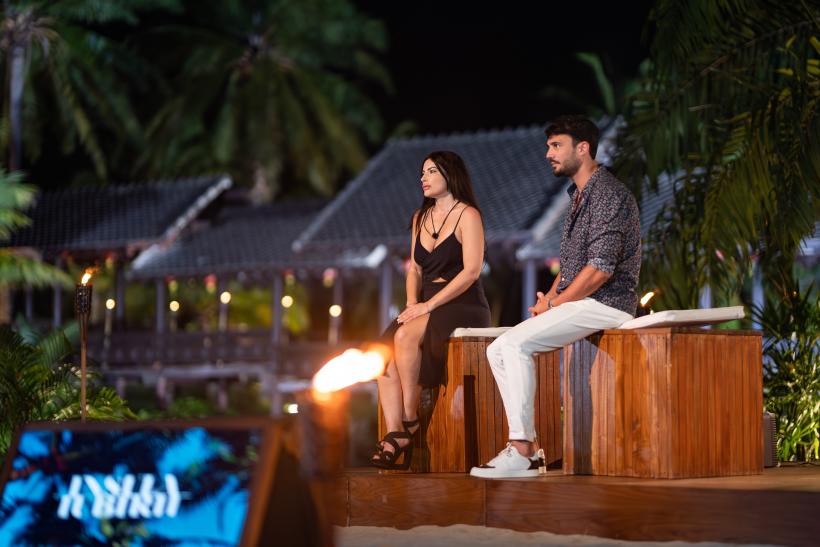 Claudiu și Isabel s-au logodit, părăsind competiția împreună și flacăra ispitei s-a aprins pentru prima dată, într-o ediție lider detașat de audiență!