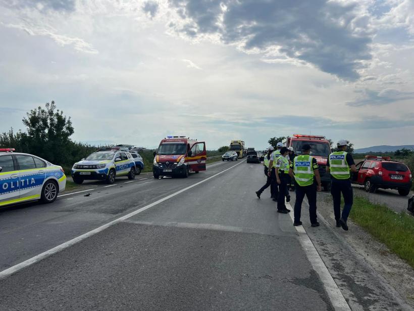 Accident grav între un microbuz și un autoturism în Sibiu. A fost activat Planul Roșu de intervenție 18965802