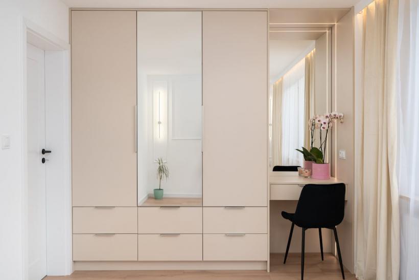 Cum să alegi mobilierul potrivit pentru spații mici: trucuri și idei