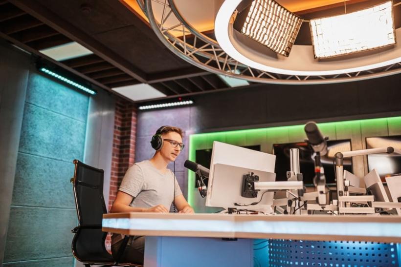 Cum să îmbunătățești calitatea transmisiunilor live cu echipamentele potrivite