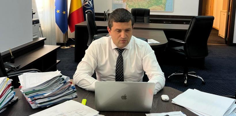 Rețeta depolitizării, marca Radu Miruță: fabrica de USR-iști, numai buni să fie numiți, la ordin, în companiile statului, lucrează nonstop