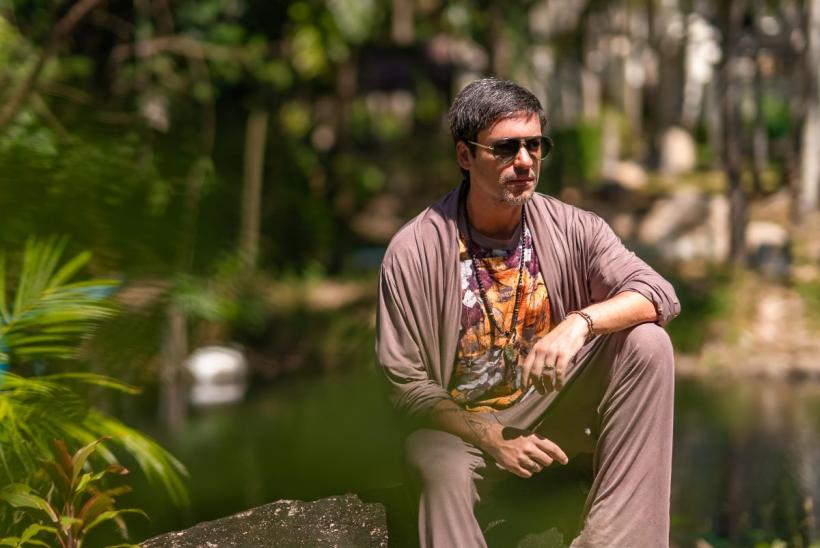 Alegeri strategice, imagini încărcate de emoții și apropieri tot mai evidente, într-o ediție lider de audiență, la Insula Iubirii! Diseară, ispitele masculine au pregătit surprize de neuitat pentru fete! 18965966