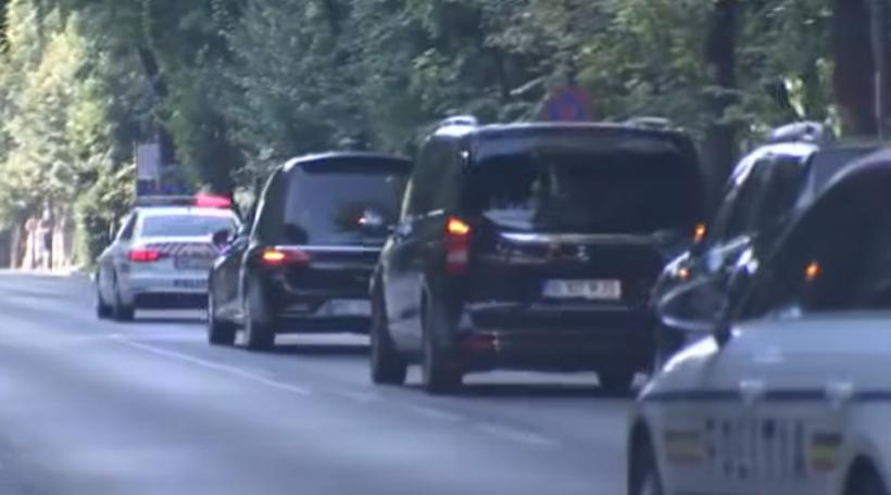 UPDATE Sicriul cu trupul neînsuflețit al fostului președinte Ion Iliescu, la Palatul Cotroceni 18966098