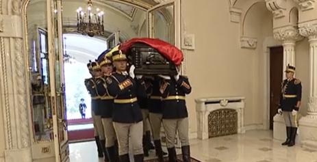 UPDATE Sicriul cu trupul neînsuflețit al fostului președinte Ion Iliescu, la Palatul Cotroceni 18966101
