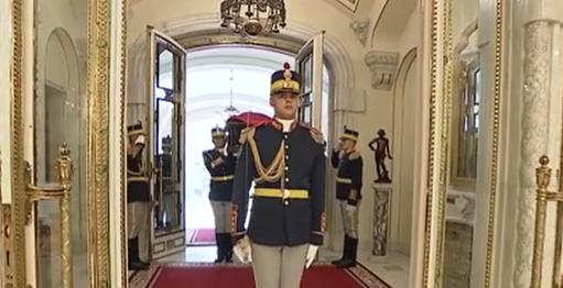 UPDATE Sicriul cu trupul neînsuflețit al fostului președinte Ion Iliescu, la Palatul Cotroceni 18966102