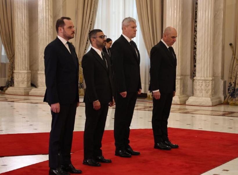 UPDATE Sicriul cu trupul neînsuflețit al fostului președinte Ion Iliescu, la Palatul Cotroceni 18966113