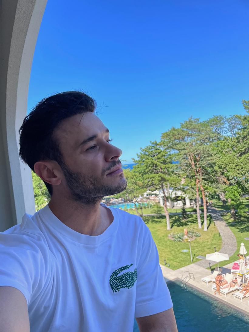 Dima Trofim, actorul din Iubire cu parfum de lavandă, vacanță în familie și dor de echipă: „Mi-a lipsit tot ce ține de platou” 18966333