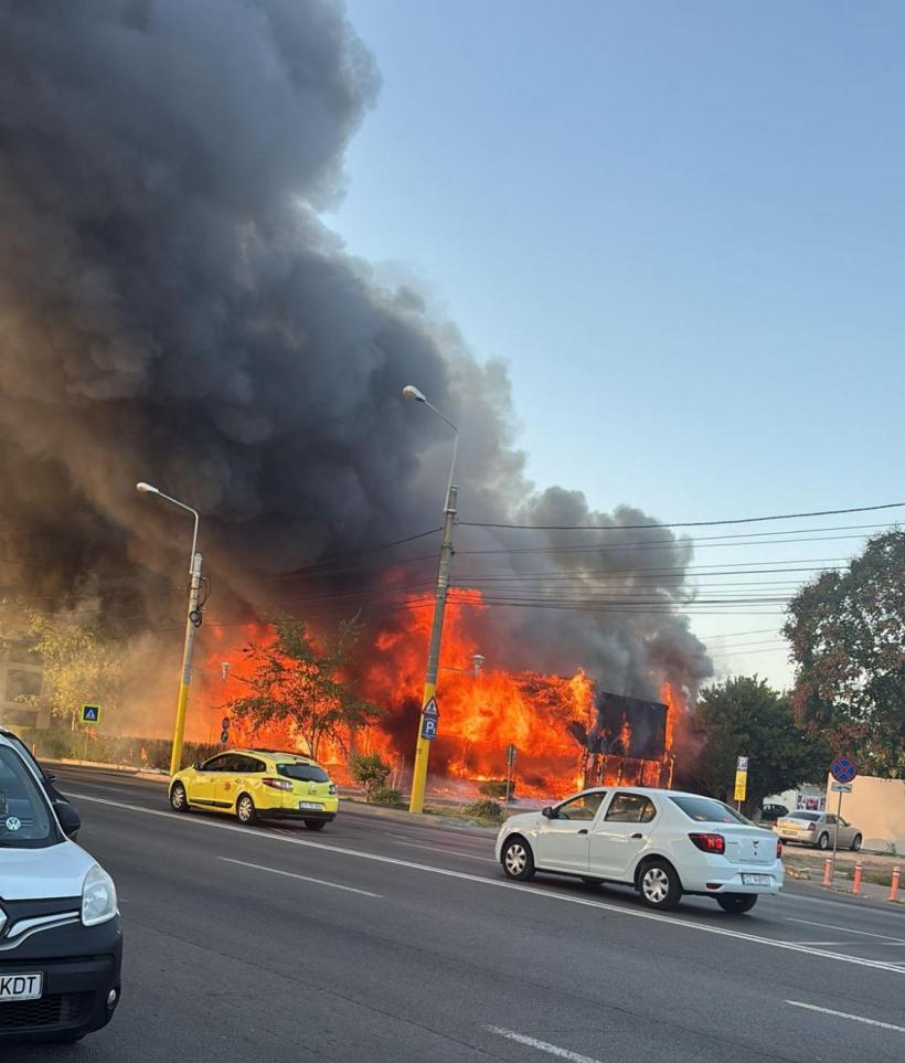 Incediu în Mamaia. Fostul club Belagio a luat foc