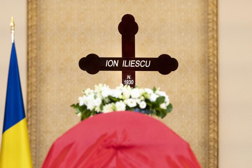 LIVE | România, în doliu național: Înmormântarea lui Ion Iliescu are loc astăzi 18966312