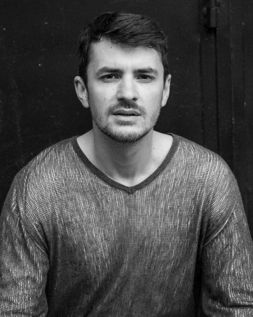 Vlad Udrescu, protagonistul din Ana, Mi-ai fost scrisă în ADN, vacanță offline și cu muzică live: „Suntem contemporani cu artiști excepționali” 18966376