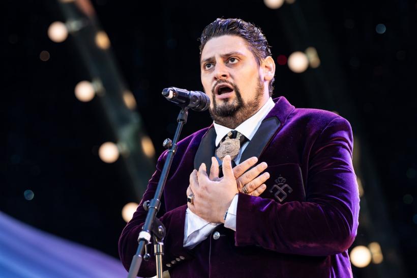 „DUELUL TENORILOR” în aer liber -  cu ŞTEFAN von KORCH şi invitaţii - a umplut Grădina de Vară Herăstrău 18966583