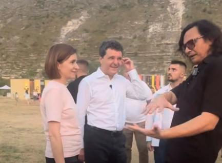 Nicușor Dan, cu Maia Sandu la Festivalul Lupilor din Republica Moldova 18966668