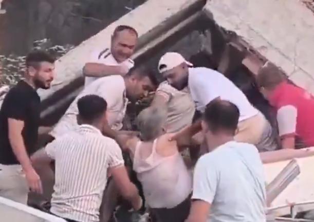 Încă un cutremur mare a lovit Turcia: mai multe persoane sunt blocate sub dărâmături 18966721