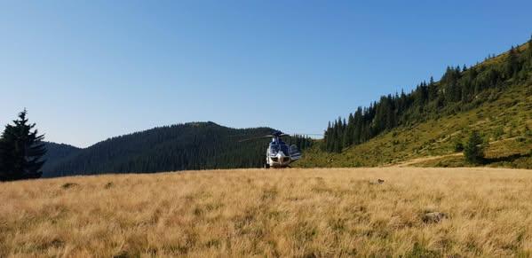 Turiști dispăruți pe munte, recuperați. Trei ucraineni epuizați fizic, găsiți de un cioban