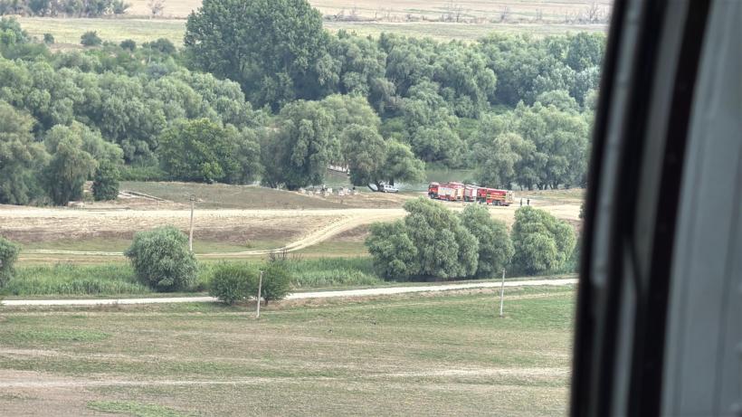 Pompierii militari continuă eforturile pentru stingerea incendiului din Delta Dunării, aflat în a opta zi 18966830