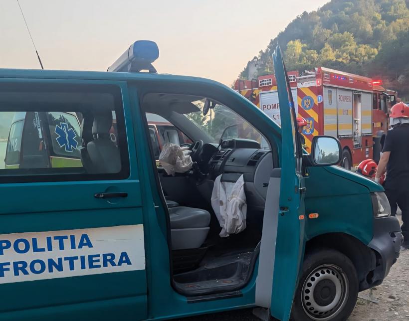 Accident grav în Mehedinți, cu polițiști de frontieră. Două persoane au murit, alte două sunt rănite 18967084