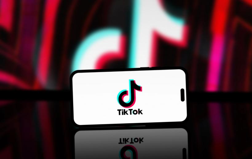 Autoritățile din Moldova cer blocarea a sute de canale TikTok pe care le acuză de dezinformare 18967124