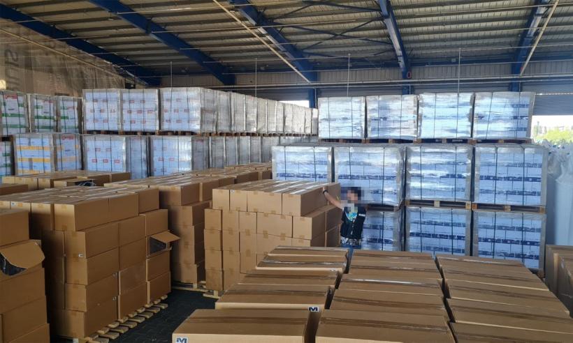 Captură uriașă în Portul Constanța: peste 15 milioane de țigări, ascunse într-un container 18967141