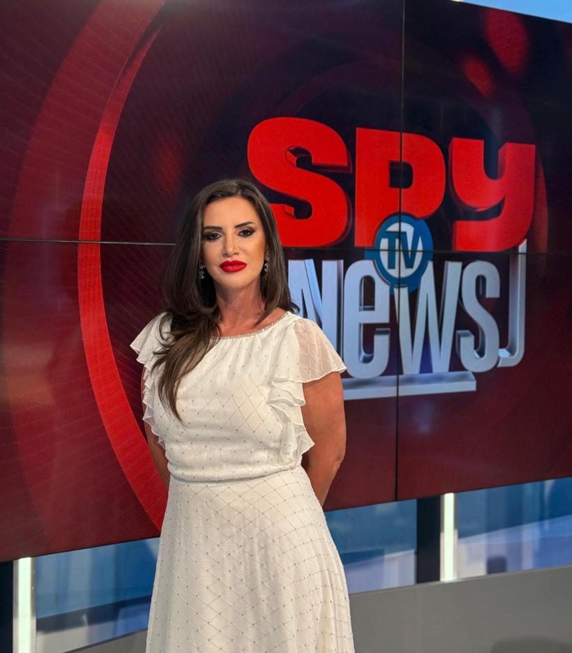 Din 18 august, de la 21:30, Mara Bănică prezintă emisiunea Spynews TV Special, de luni până joi, pe Antena Stars