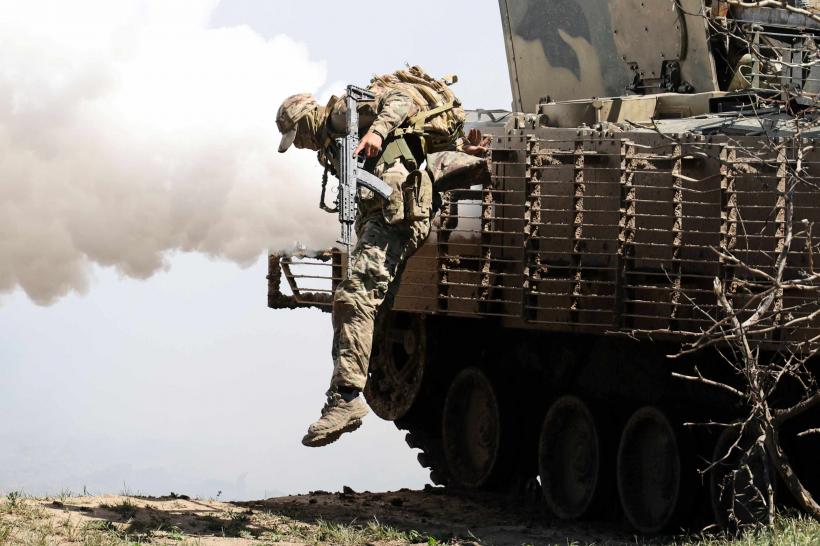 Rușii sparg apărarea ucraineană în Donețk, înaintea întâlnirii Trump-Putin