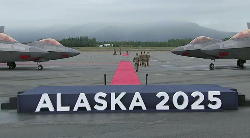 Înfruntarea din Alaska: Trump și Putin negociază Ucraina, armele nucleare și pacea mondială 18967565