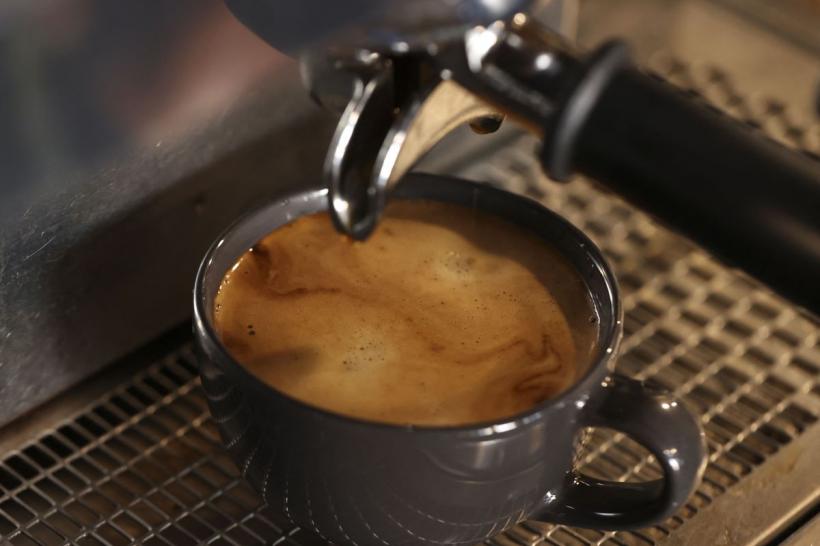 Cafeaua, aliatul inimii: Ce avertisment transmit cardiologii despre cel mai dăunător obicei al consumatorilor