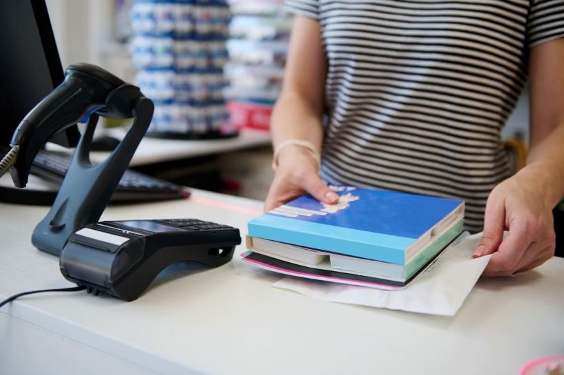 De ce restaurantele de succes aleg software POS pentru a economisi timp și bani  