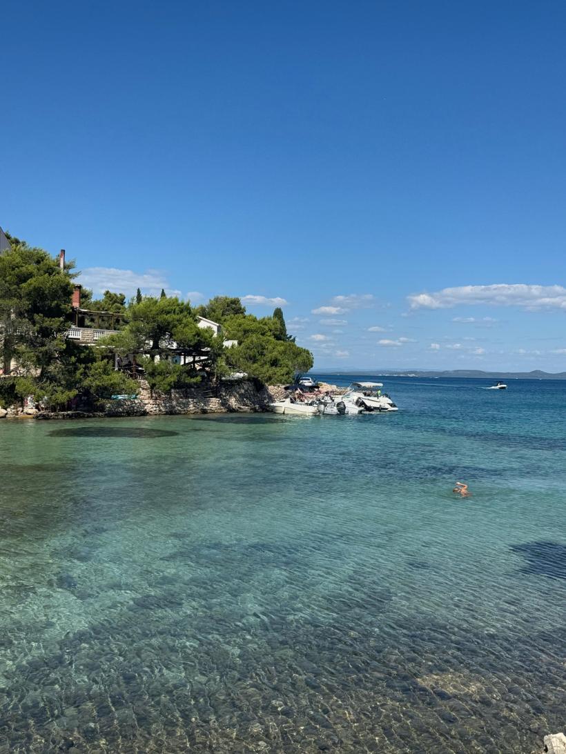 Ana Bodea, despre vacanța pe o insula pustie din Croația care i-a adus liniște și relaxare: „Genul acela de bine care rămâne” 18967805