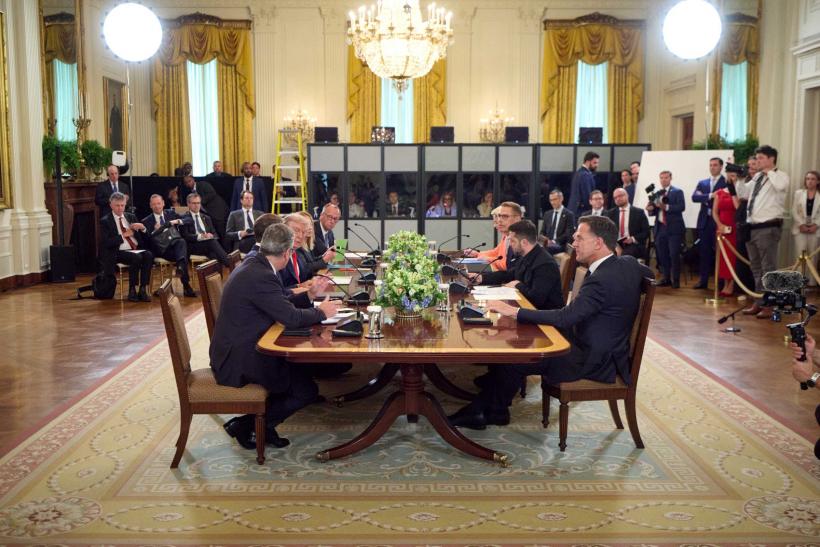 Casa Albă, între pace și iluzie: șansa Ucrainei sau jocul lui Putin? 18968078