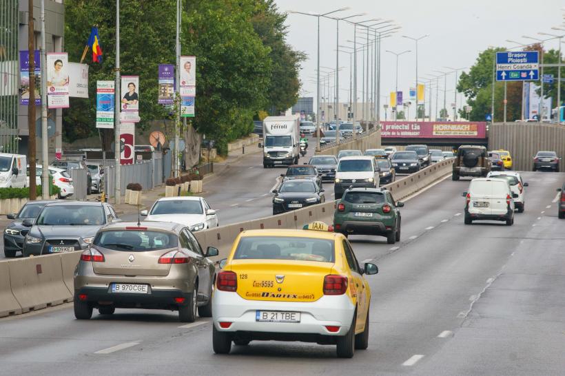 Drumurile cu gropi distrug mașinile românilor. Ce soluții au șoferii pentru a-și recupera banii