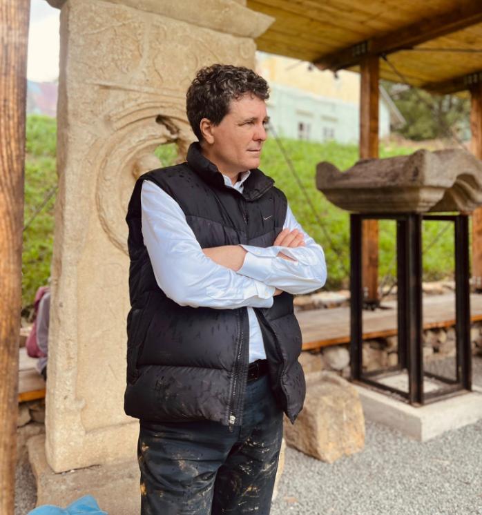 ”Faraonul” Nicușor Dan, la Roșia Montană: cine este antreprenorul Tică Darie, vizitat de președintele României 18968292