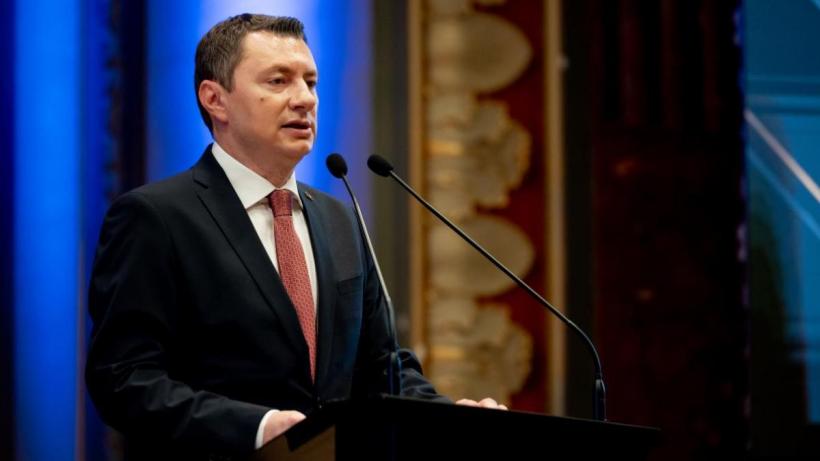 Lecțiile din „CRIZA GRECIEI”, citite cu atenție la București   18968238