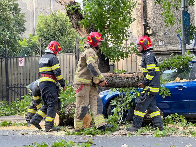 Fenomenele meteo severe au făcut victime. Mai multe persoane au avut nevoie de îngrijire medicală 18968599