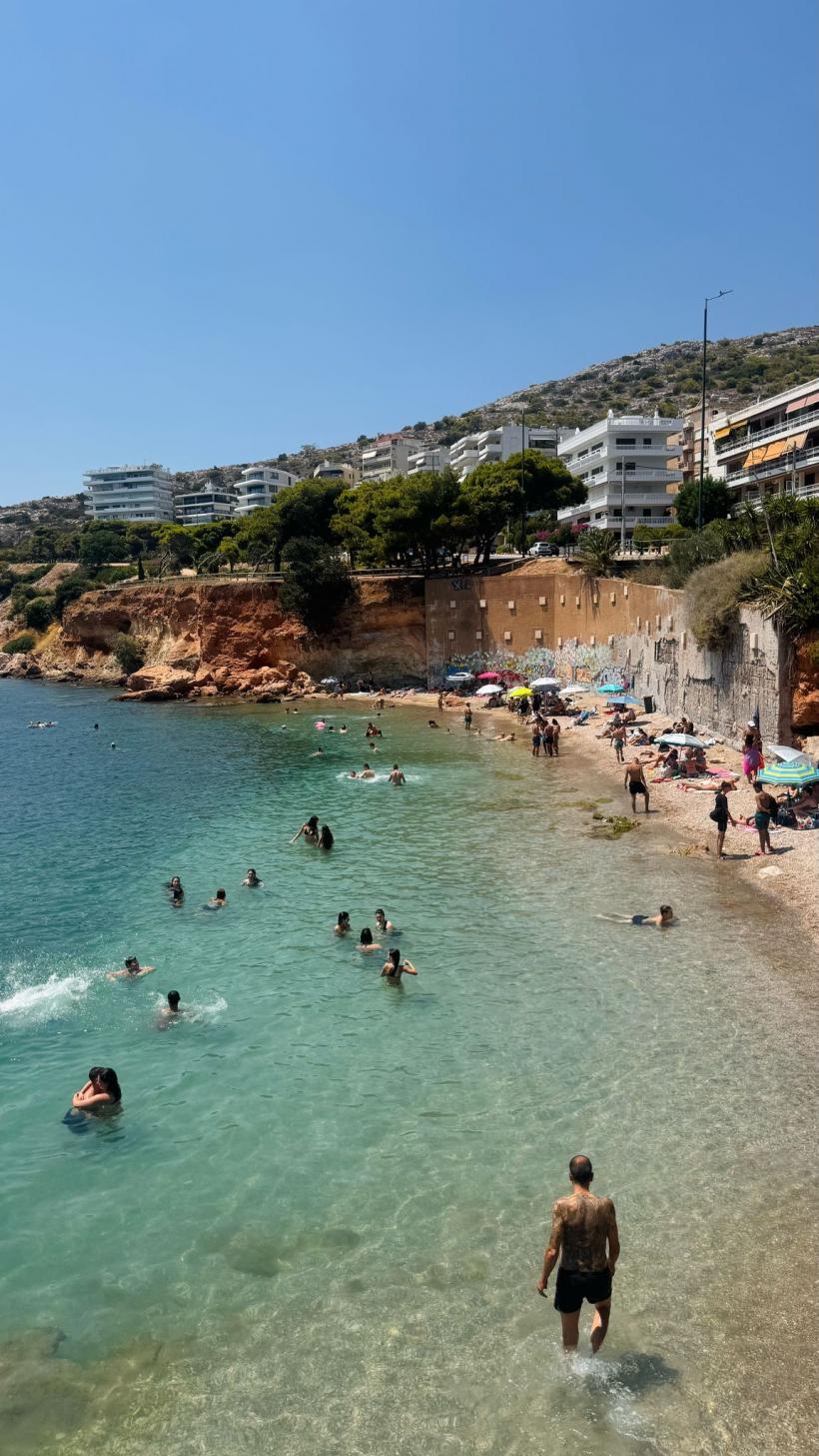 Maria Țăpușă, vacanță între prietene, joburi și apusuri grecești: „Mi-am dat seama cât de adaptabilă pot fi” 18968519