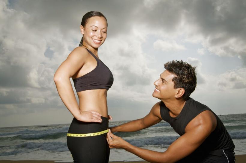 13 obiceiuri de cuplu populare pe TikTok care pot fi toxice în realitate