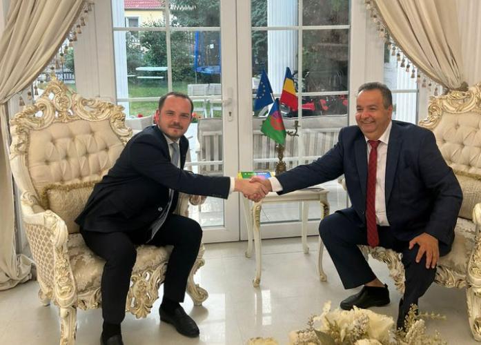 Ministrul Sănătății, cină cu Regele romilor, Dorin Cioabă, la palatul din Sibiu