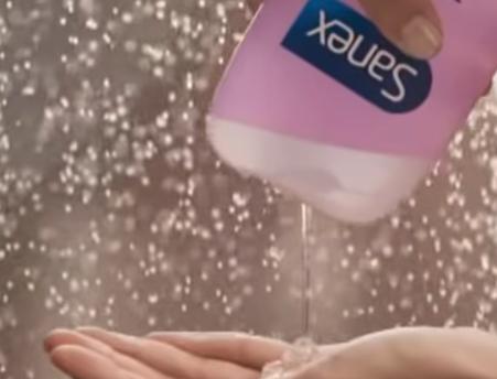 Reclamă la gel de duș, interzisă pentru rasism: pielea albă, prezentată ca „superioară”