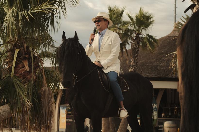 Dani Oțil și Răzvan Simion au avut o intrare spectaculoasă la Super Neatza: “Să începem un sezon nou, așa cum îi zicem noi!”