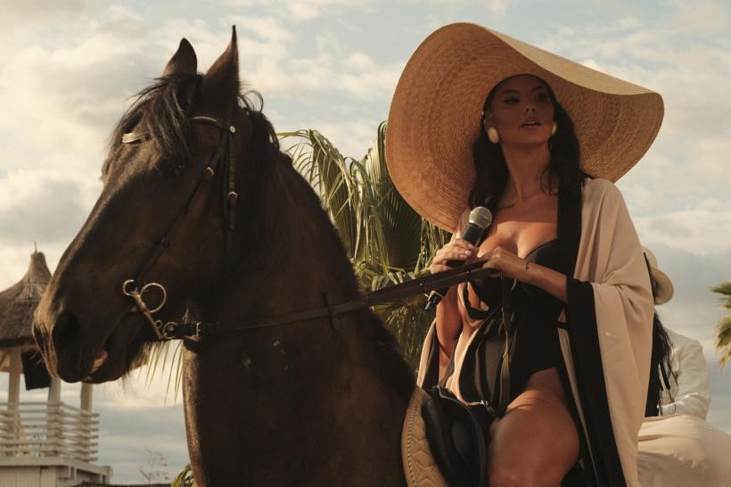 Dani Oțil și Răzvan Simion au avut o intrare spectaculoasă la Super Neatza: “Să începem un sezon nou, așa cum îi zicem noi!” 18968820