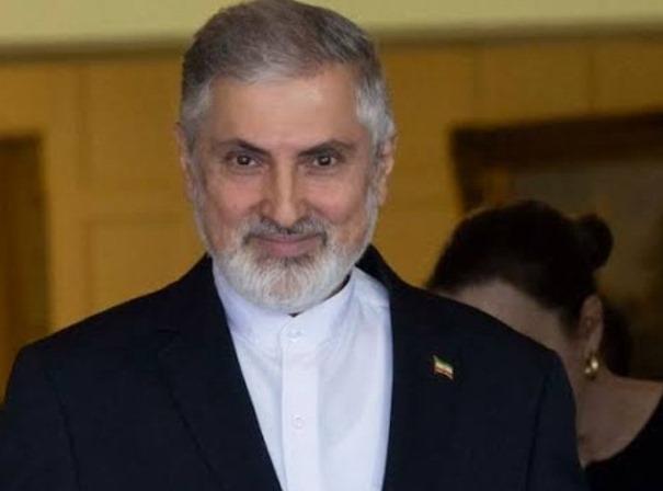 Primul ambasador expulzat din Australia, după război