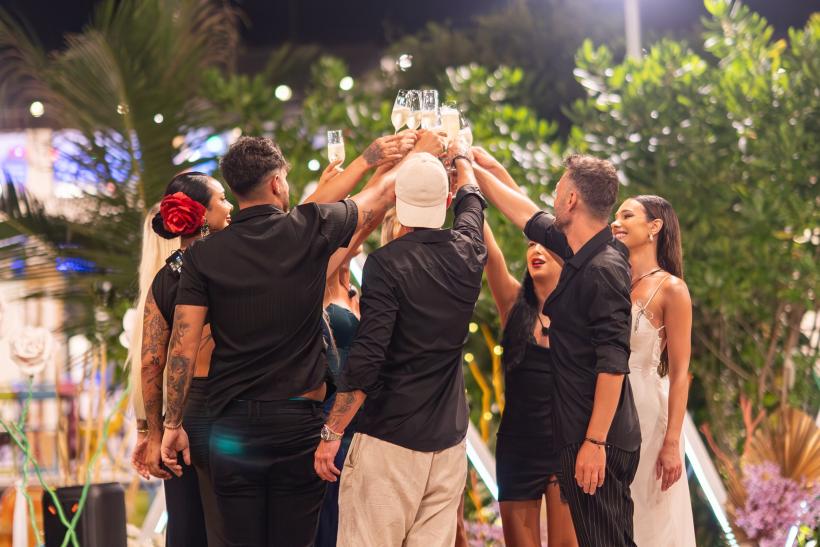 Ultima seară de petreceri în vile va fi marcată de vești importante, iar focul se va aprinde încă o dată! Show-ul rămâne lider de audiență. 18969117